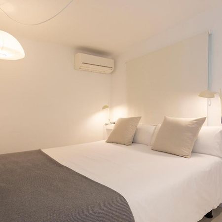 Apartamentos Roca Plana Es Pujols Esterno foto