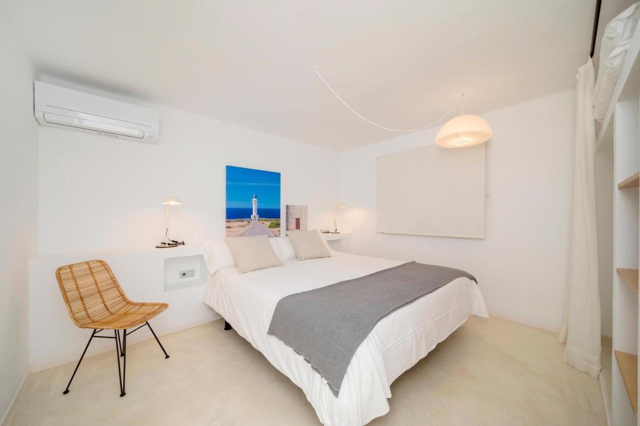 Apartamentos Roca Plana Es Pujols Esterno foto
