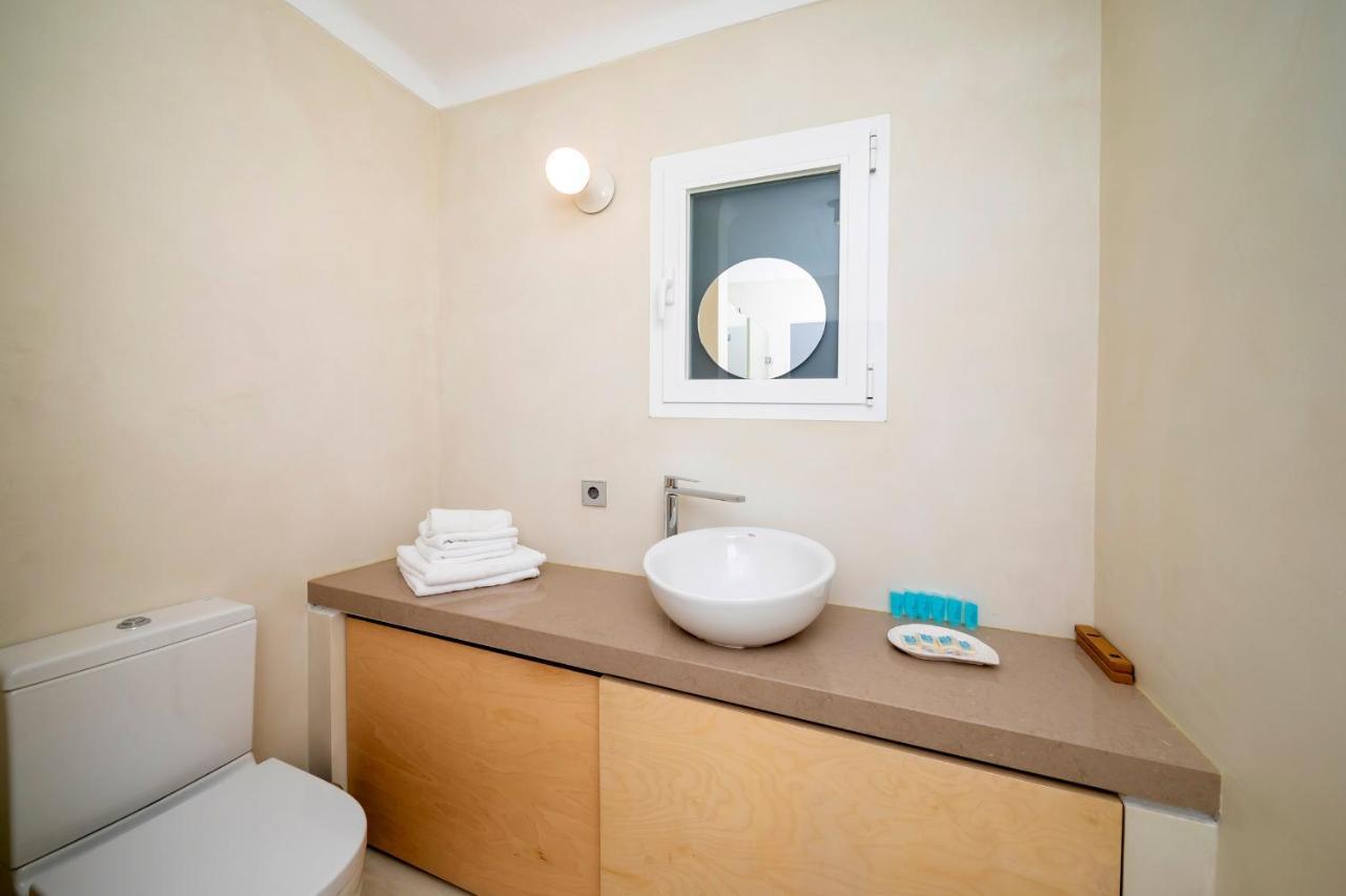 Apartamentos Roca Plana Es Pujols Esterno foto